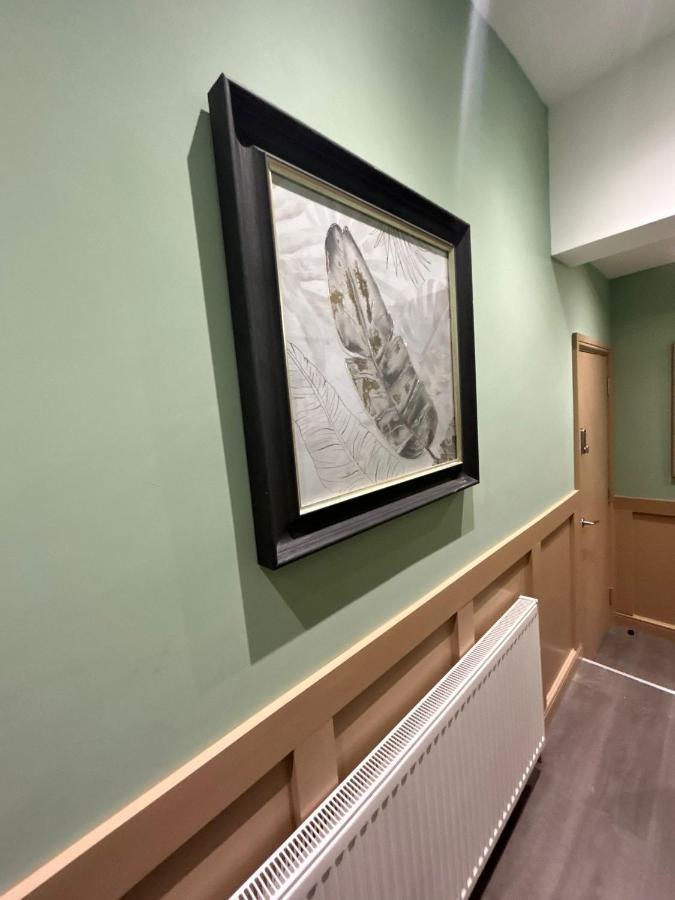 Strawberry Fields Suite By Sasco Apartments Blackpool Bagian luar foto