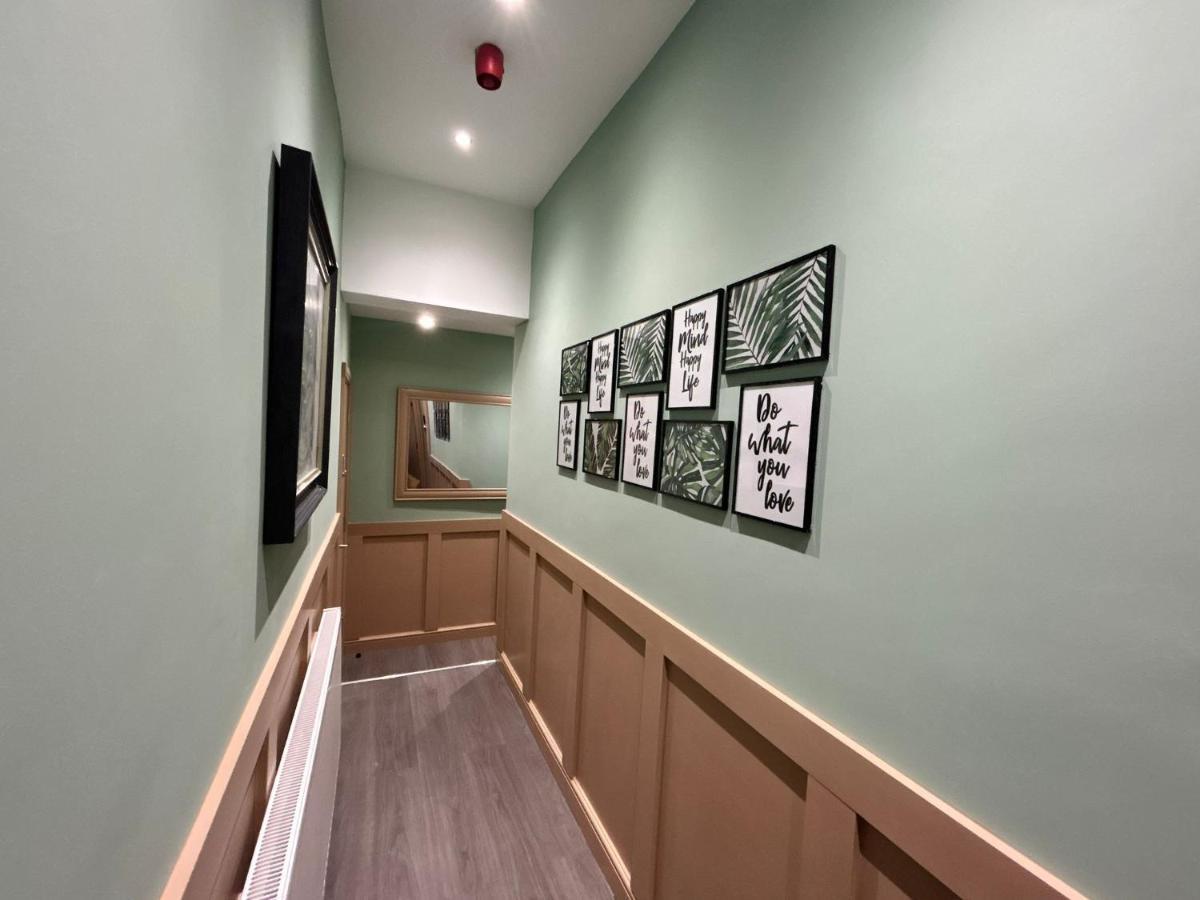 Strawberry Fields Suite By Sasco Apartments Blackpool Bagian luar foto